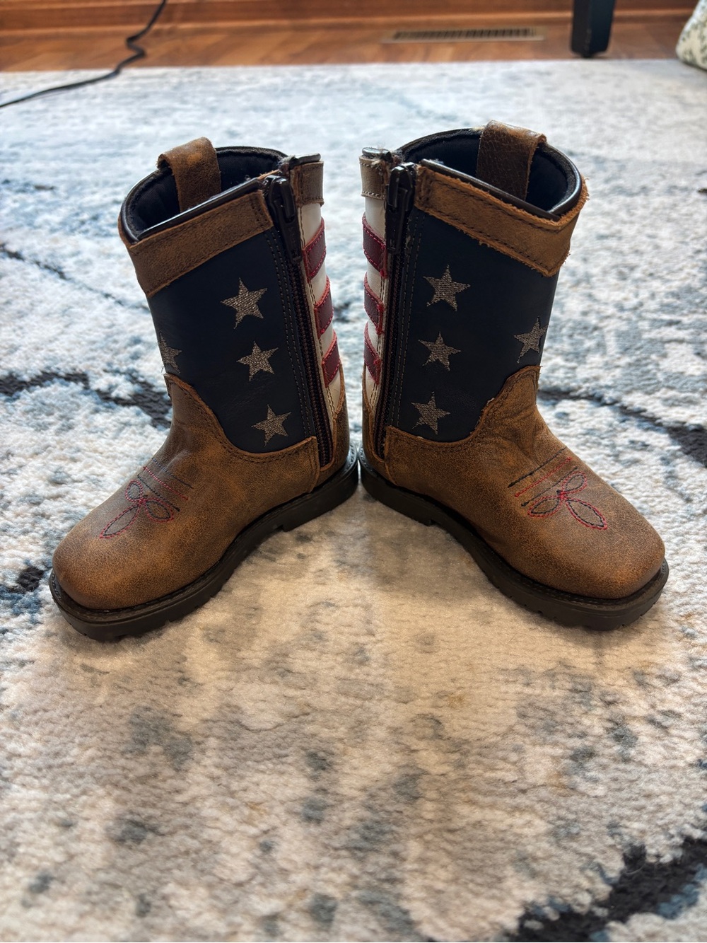 Cody James - Toddler Brown Cowboy Boots with Stars & Stripes Accent (5DT)
